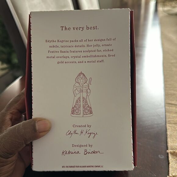 Hallmark Keepsakes Festive Santa Ornament - Picture 5 of 5